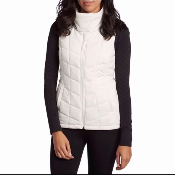 The North Face Jackets \u0026 Coats | The North Face Womens Pseudio Vest | Color: White | Size: Xs | Missamv01's Closet